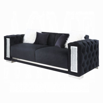 52525 Trislar Sofa W/4 Pillows