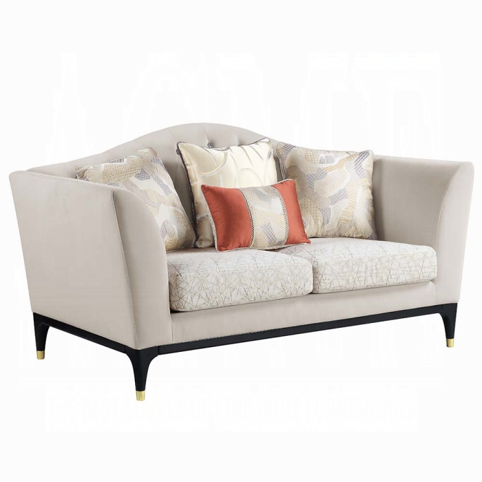 LV01156 Tayden Loveseat W/4 Pillows