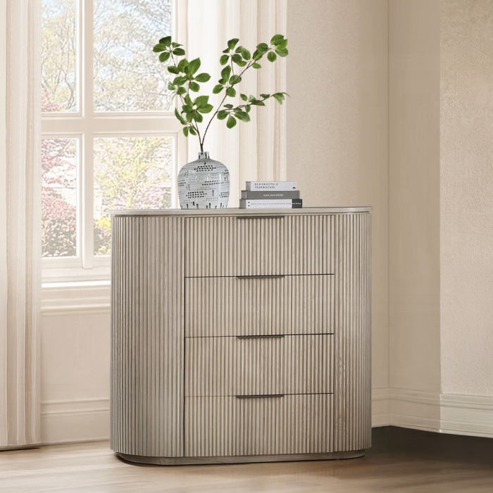 BD05436 Leanna Chest