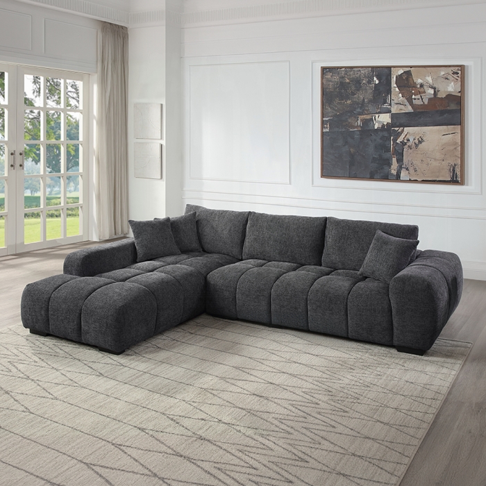 LV02720 Chosen Sectional Sofa w/3 Pillows