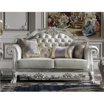 LV01689 Dresden Loveseat W/3 Pillows