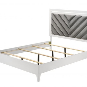 27390Q Chelsie Queen Bed