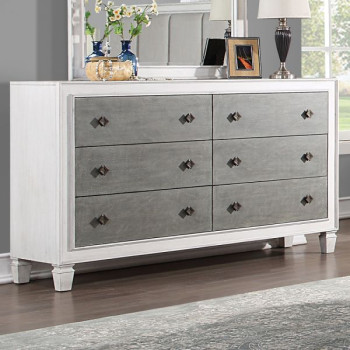 BD00663 Katia Dresser
