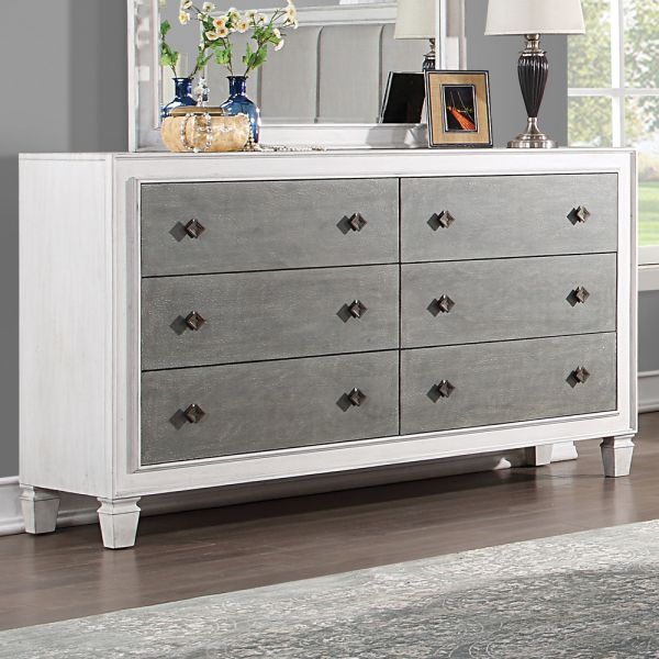 BD00663 Katia Dresser