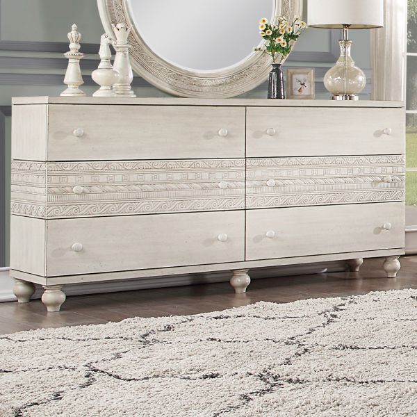BD00698 Roselyne Dresser