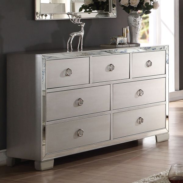 24845 Voeville II Dresser