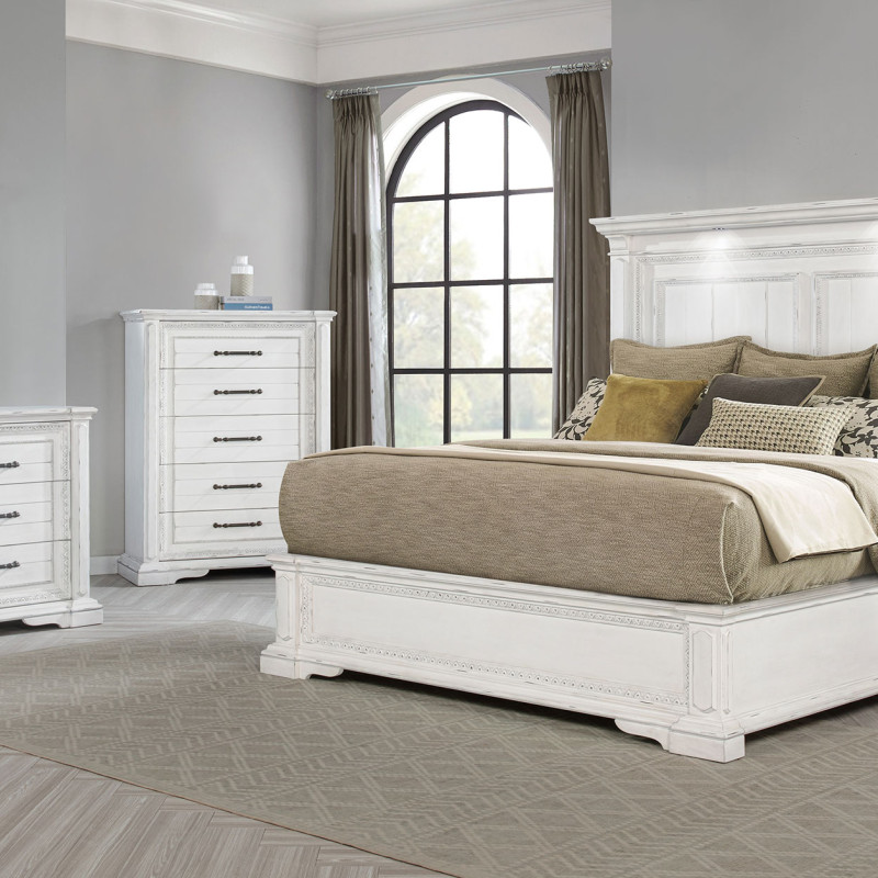 215871KE-S4 McKinney 4-piece Eastern King Bedroom Set Vintage White
