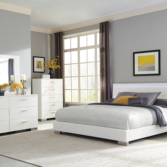 203500KW-S5 Felicity 5-piece California King Bedroom Set White Gloss