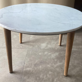 703718 COFFEE TABLE