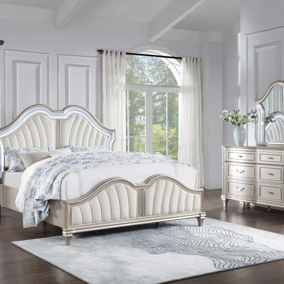 223391KE-S5 Evangeline 5-Piece Upholstered Platform Eastern King Bedroom Set Ivory And Silver Oak