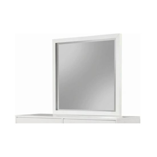 2010-06 Madelyn Mirror