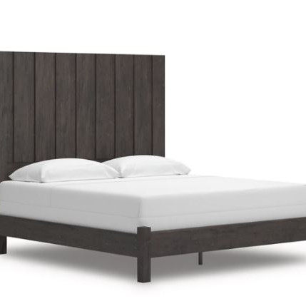 B3370B8 Fraluna King Panel Bed