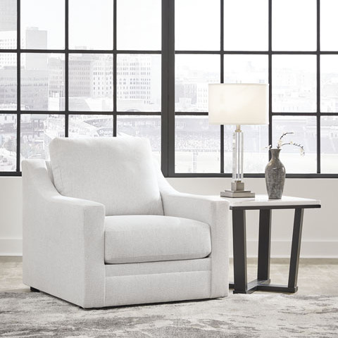 4820220 Maitelynn Chair