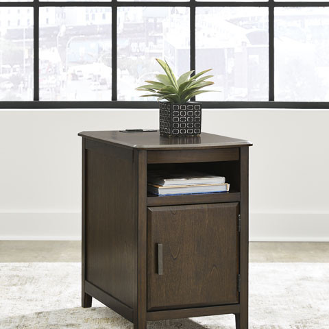 T310-217 Devonsted Chairside End Table