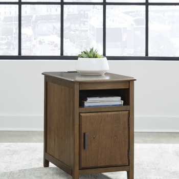 T310-117 Devonsted Chairside End Table