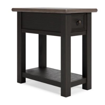 T736-107 Tyler Creek Chairside End Table