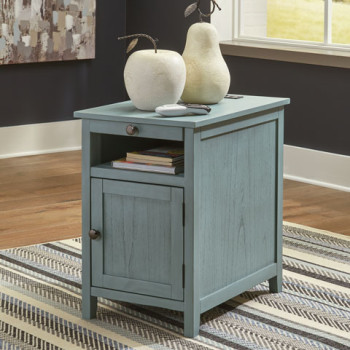 T300-717 Treytown Chairside End Table
