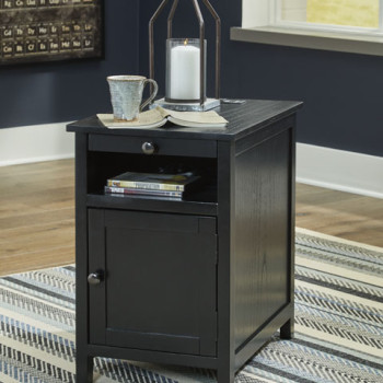 T300-617 Treytown Chairside End Table
