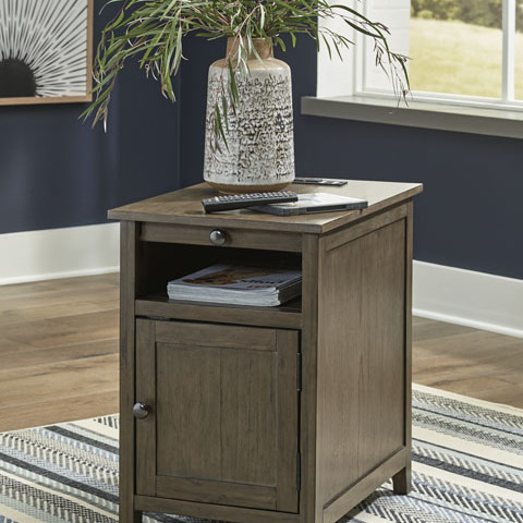T300-217 Treytown Chairside End Table