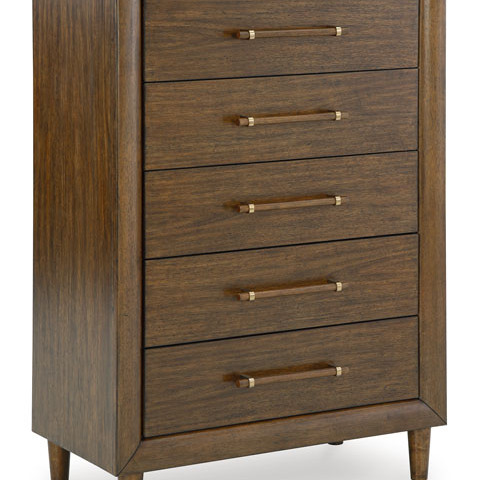 B615-46 Lyncott Chest of Drawers