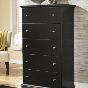 B138-46 Maribel Chest of Drawers