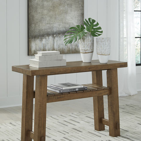 T724-4 Mackifeld Sofa Table
