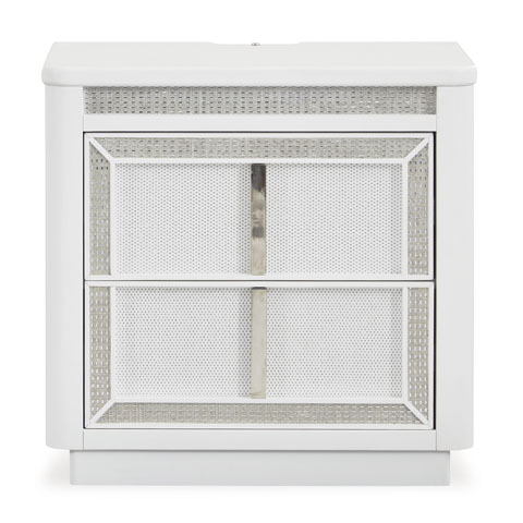 B822-92 Chalanna Nightstand