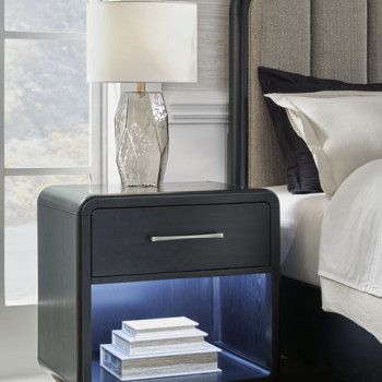 B821-91 Rowanbeck Nightstand