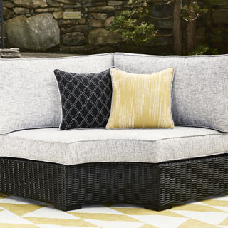 P792-851 Beachcroft Outdoor Curved Corner Chair with Cushion