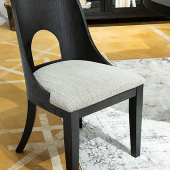 D821-01 Rowanbeck Dining Chair