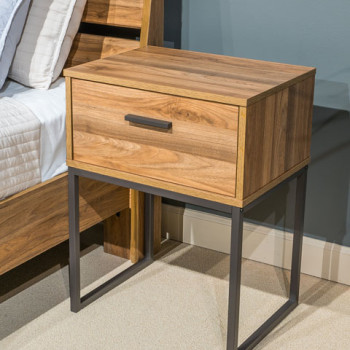 EB1866-291 Deanlow Nightstand
