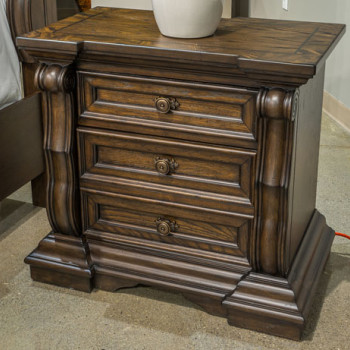 B947-93 Maylee Nightstand
