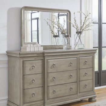 B924-31-36 Lexorne Dresser + Mirror