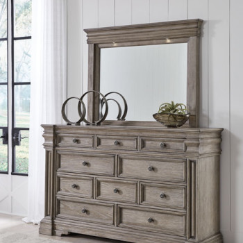B916-31-36 Blairhurst Dresser + Mirror