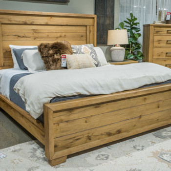B841-57-54 Galliden Queen Panel Bed