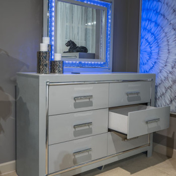 B2114-31-36 Zyniden Dresser + Mirror