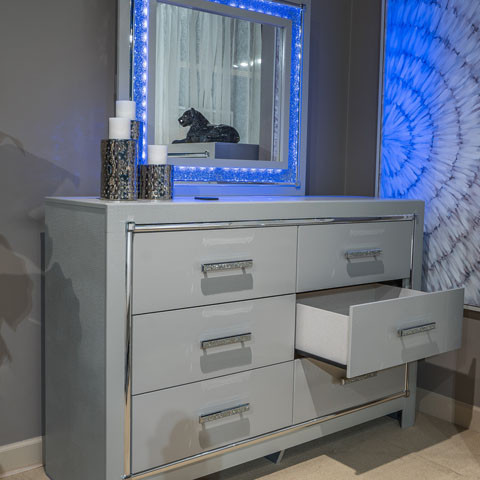 B2114-31-36 Zyniden Dresser + Mirror