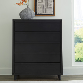 B1013-345 Danziar Wide Chest of Drawers