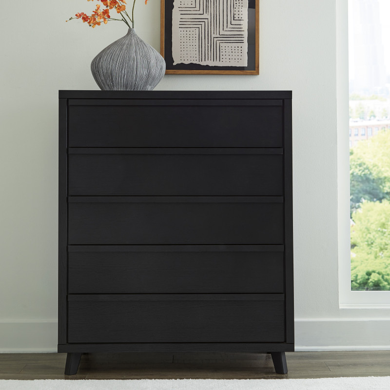B1013-345 Danziar Wide Chest of Drawers
