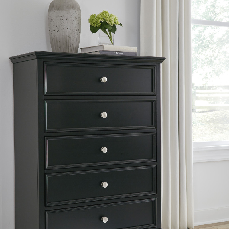 B687-46 Lanolee Chest of Drawers