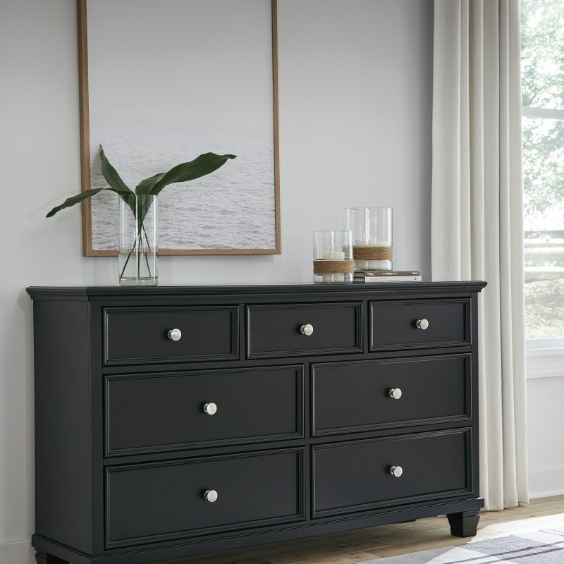 B687-31 Lanolee Dresser