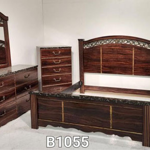 B1055-66-68-97 Glosmount King Bed Poster