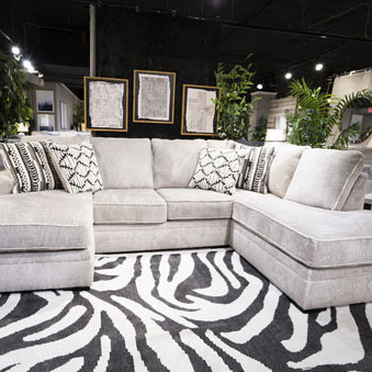 20502-02-17 Calnita 2-Piece Sectional with Chaise