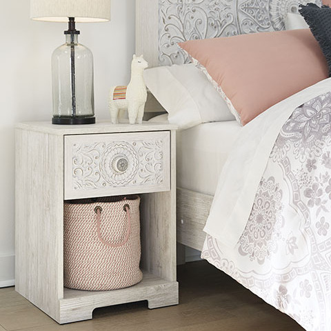 EB1811-291 Paxberry Nightstand