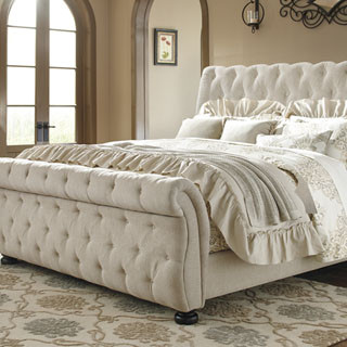 B643 Willenburg California King  Upholstered Bed