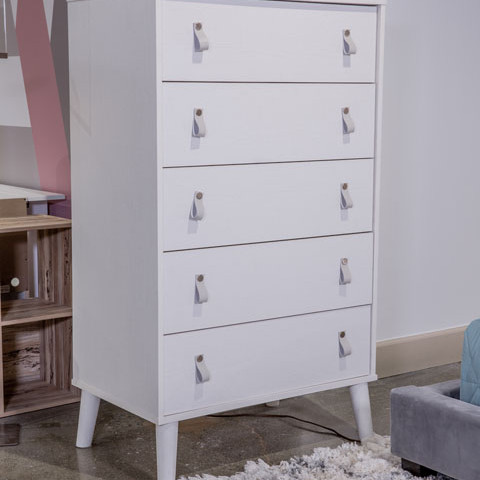 EB1024-245 Aprilyn Chest of Drawers
