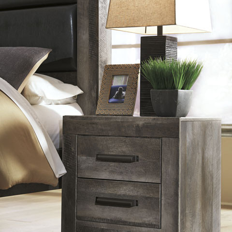 B440-92 Wynnlow Nightstand