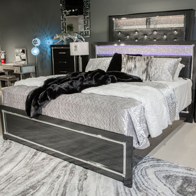 B1420-157-54-96 Kaydell Queen Panel Bed