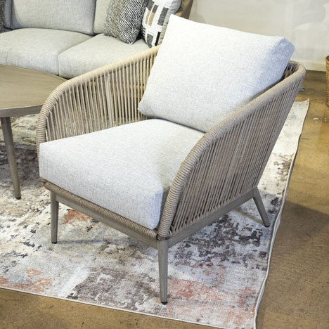 P390-820 SWISS VALLEY Lounge Chair with Cushion