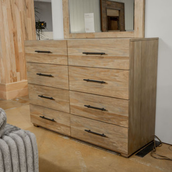 B783-31 Dakmore Dresser